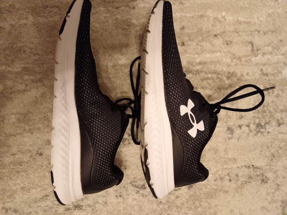 Papuci under armour