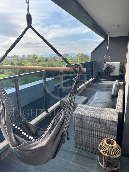 Продава се Двустаен апартамент в Пловдив, Център - 97 кв.м за 2011 €/кв.м - Снимка #18