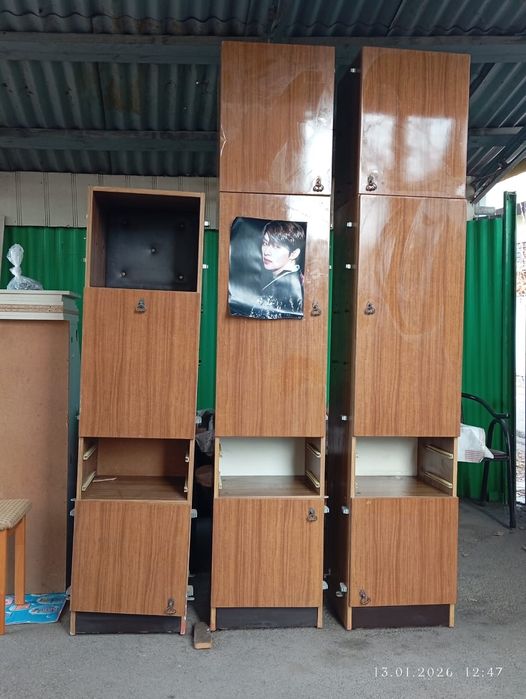 Продам шкафы пеналы