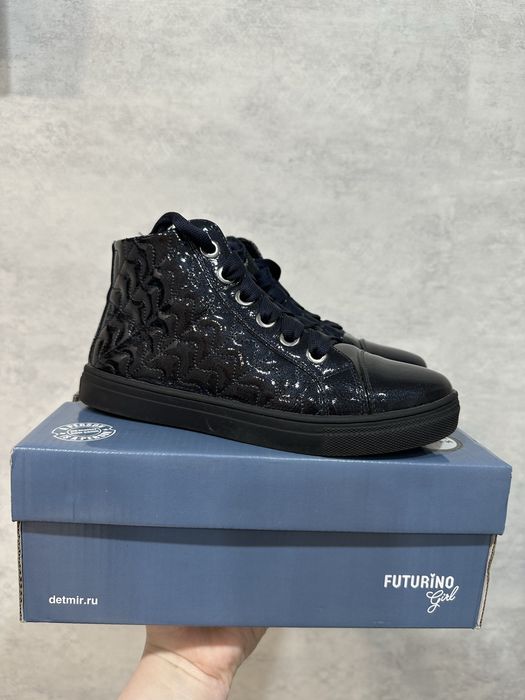 Продам ботиночки на девочку 35р-р