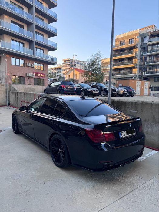 Dezmembrez bmw seria 7 f01 2012 volan stanga