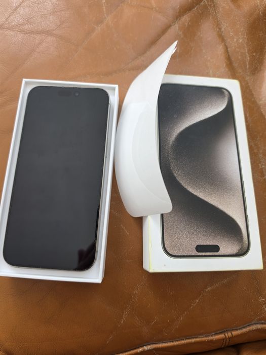 iPHONE  15 pro max , natural titanium,  256 GB