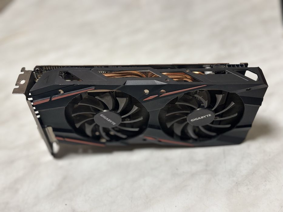 Видеокарта GIGABYTE RX 570 8GB