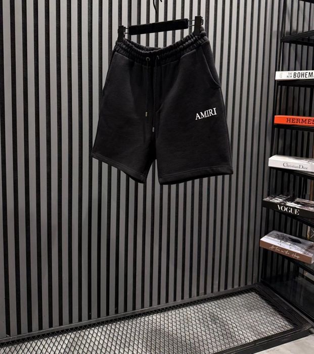 Мъжки къси панталони различни модели