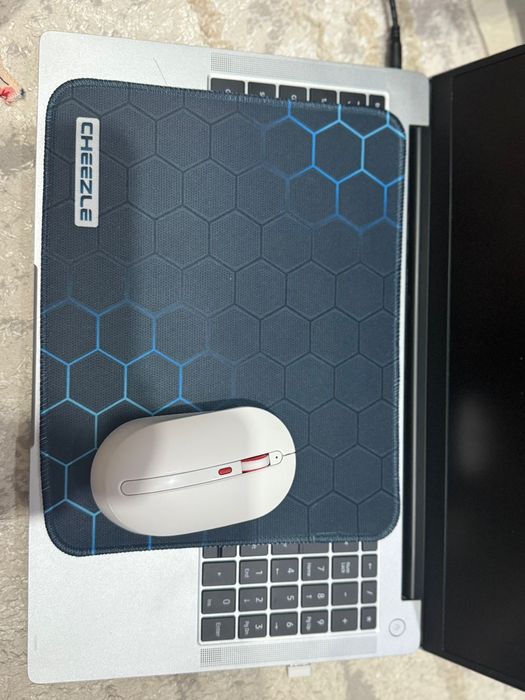 ноутбук новый neyro