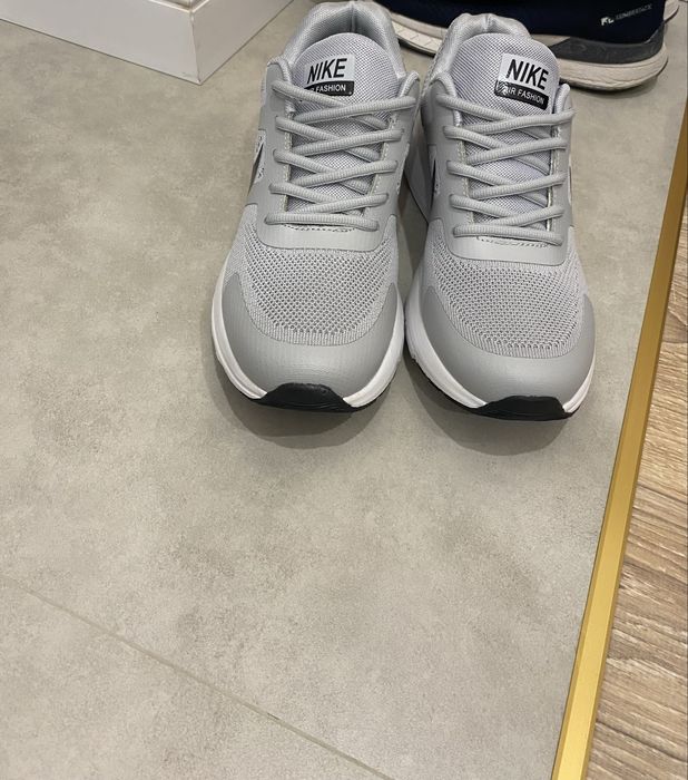 Кроссовки новые, мужские, размер 43