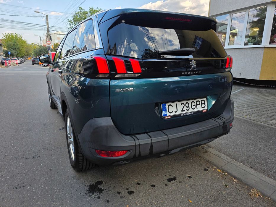 PEUGEOT 5008 , automat ,diesel,  stare foarte buna .7 locuri. TVA INCLUS