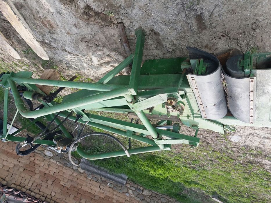 Машина за раздрусване,бране,брулене на овощни дървета