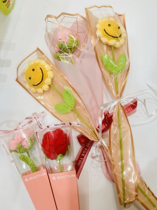 Последни! Плетени цветя рози и слънчогледи за 8 март и други празници