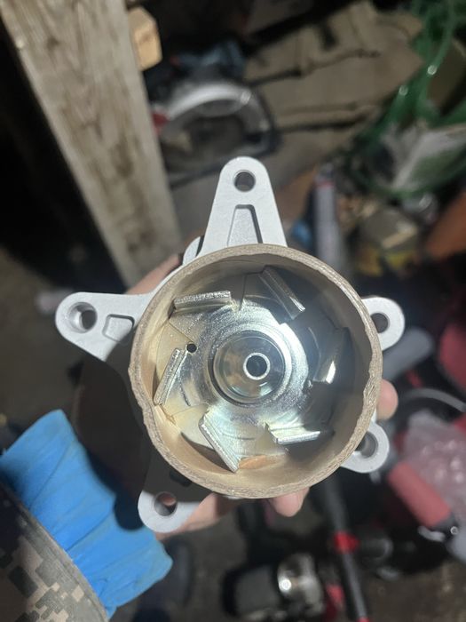 Помпа киа рио,акцент 1,6