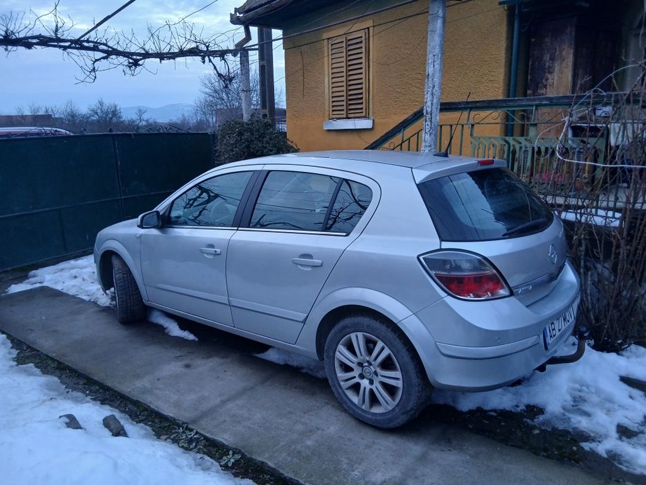 Opel Astra H, 1.7, an 2010