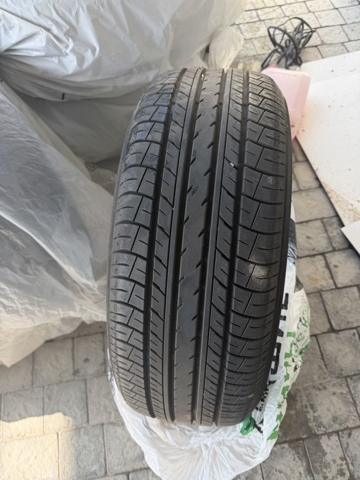 Продам летние шины Yokohama