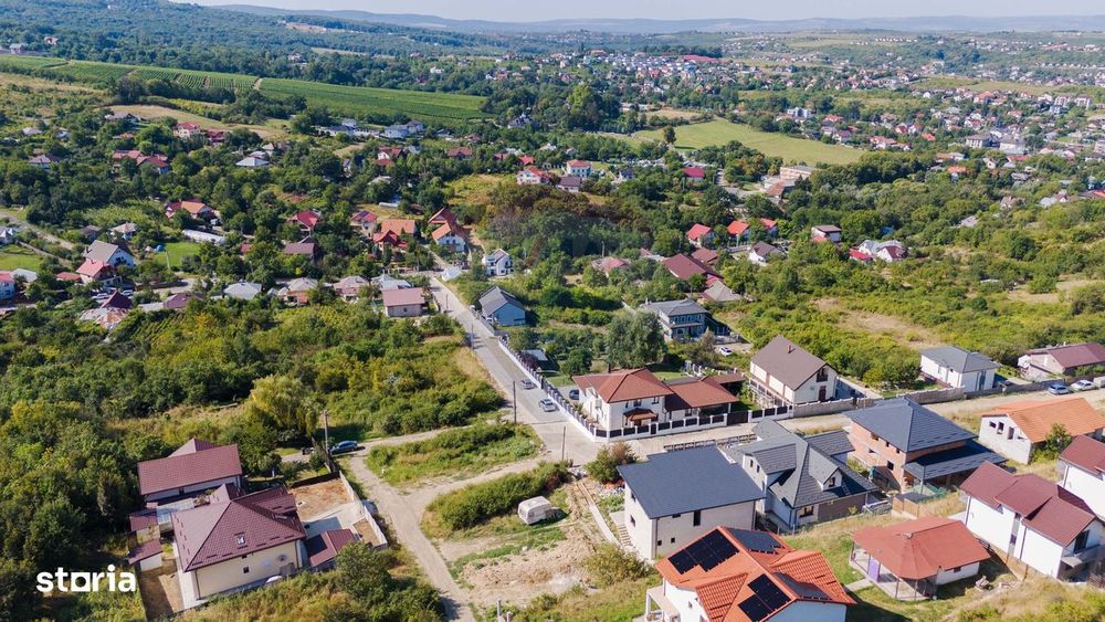 VIlă la Cheie de vânzare, 5 camere, în Iași zona Mănăstirea Bucium