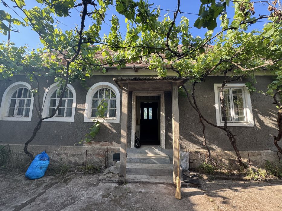Casă spațioasă cu potențial de modernizare – ideală pentru o familie!