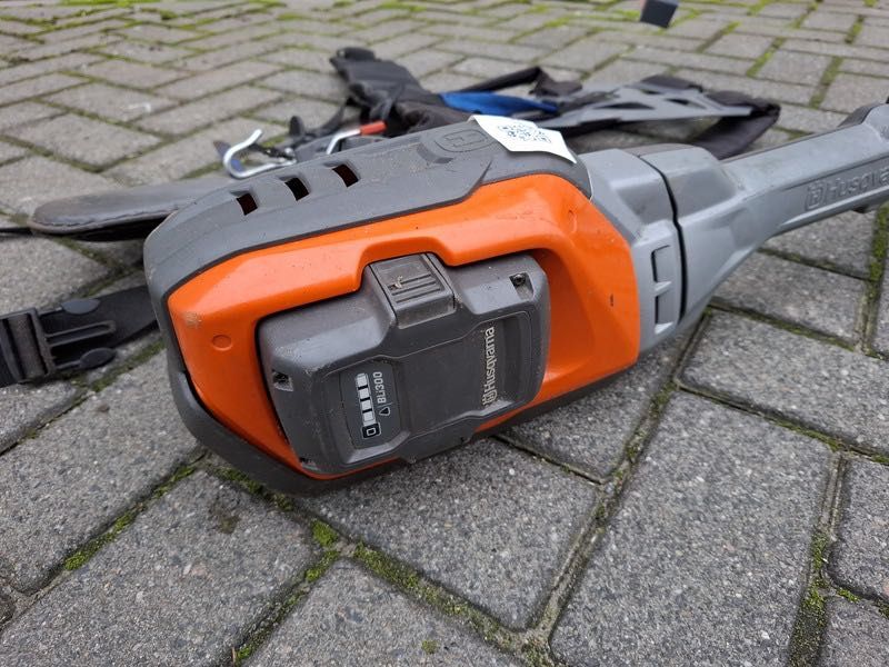 Husqvarna 353irxt акумулаторна коса