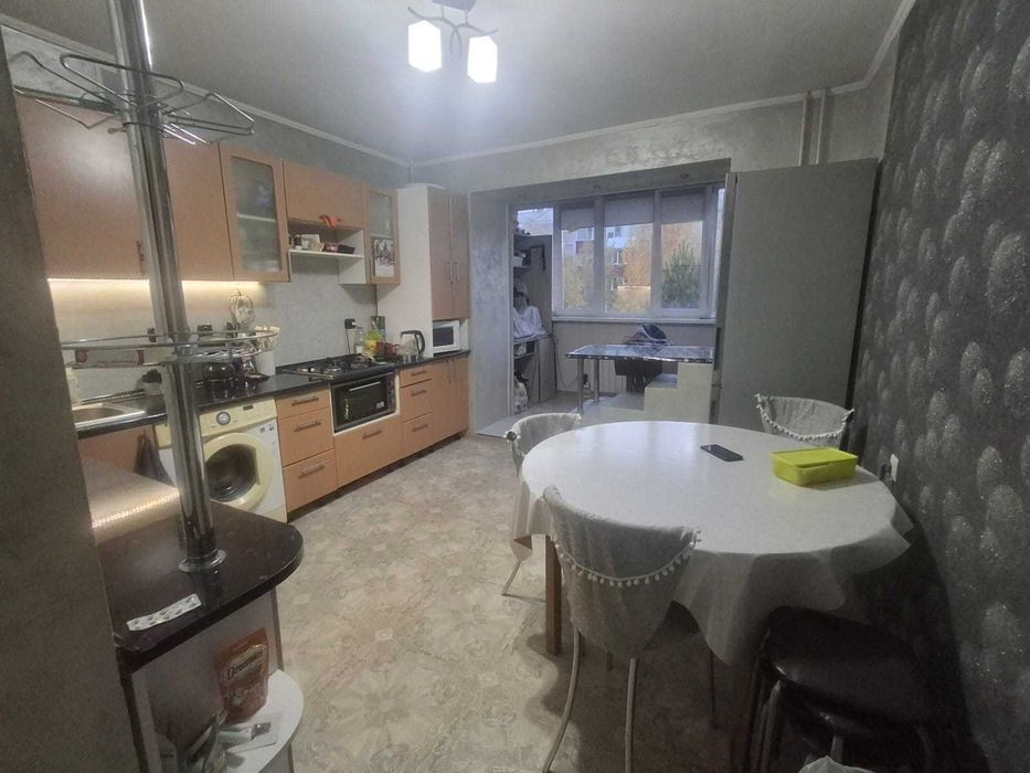 Продам 3 ком квартиру Р-он ВВИ
