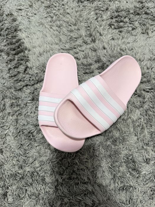 Slapi Adidas
