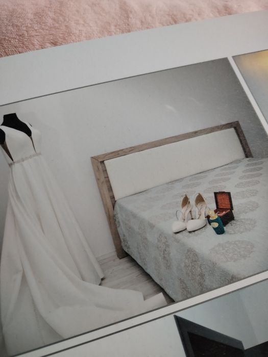 Vând garnitură draperii cu cuvertura de pat.