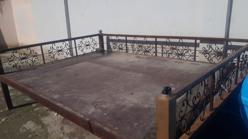 Тапчан холати зор краска клинмаган 300/220 тахтаси сувда турадиган