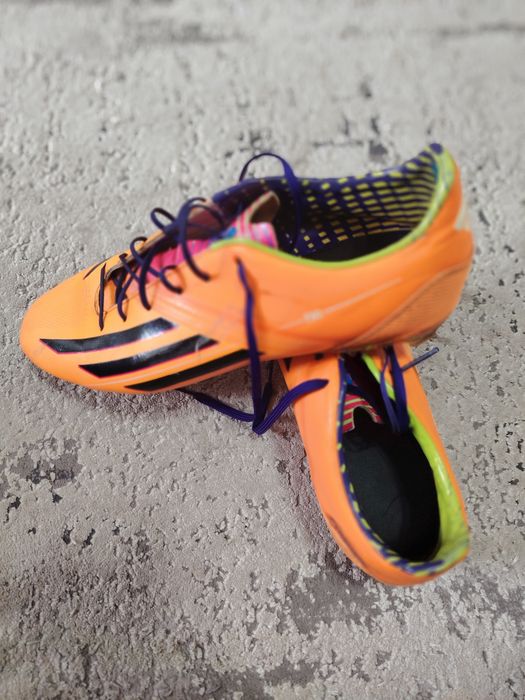 Ghete fotbal Adidas Nr.45