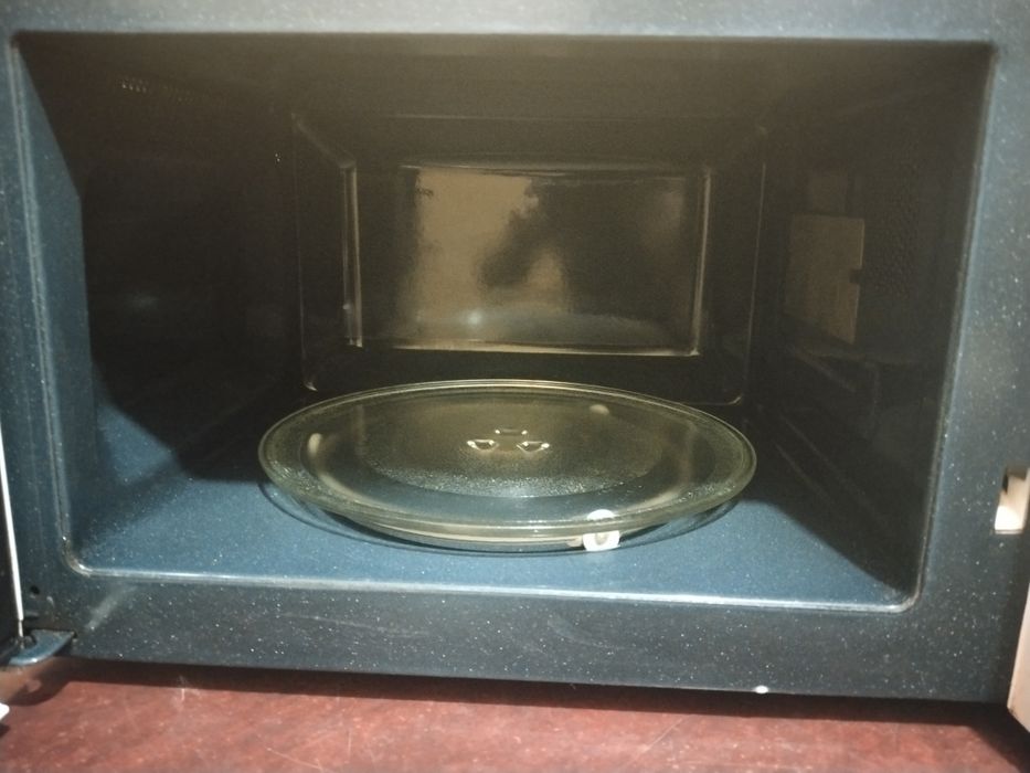 Микроволновка рабочий