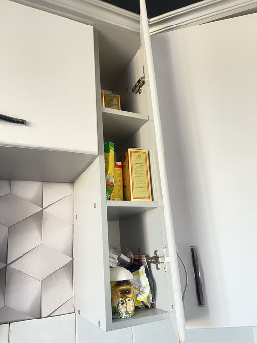 Продам кухоный гарнитур срочно