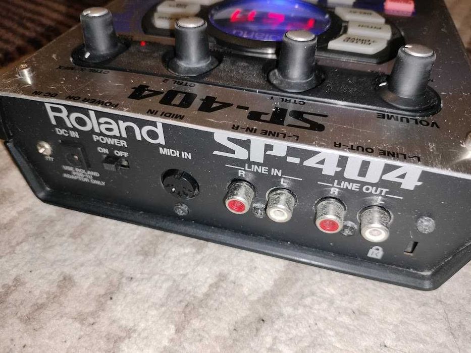 Roland SP 404,muzica,sampler DJ,
