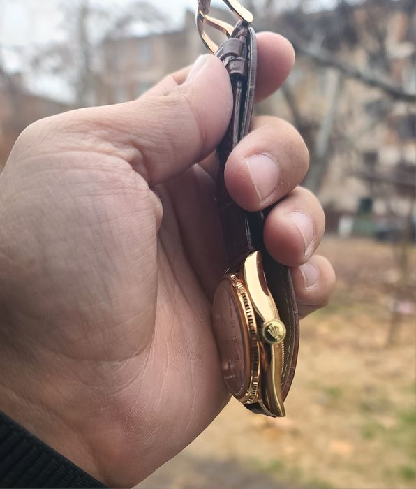 Часы Ролекс идеальном состояние продаётся