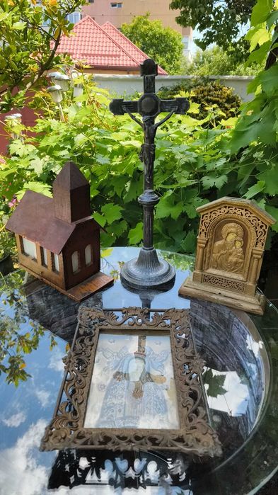 Crucifix / Cruce veche masivă de masă/altar – 50 cm