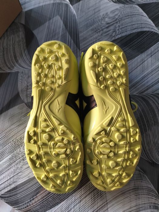 Mizuno обувки, стоножки