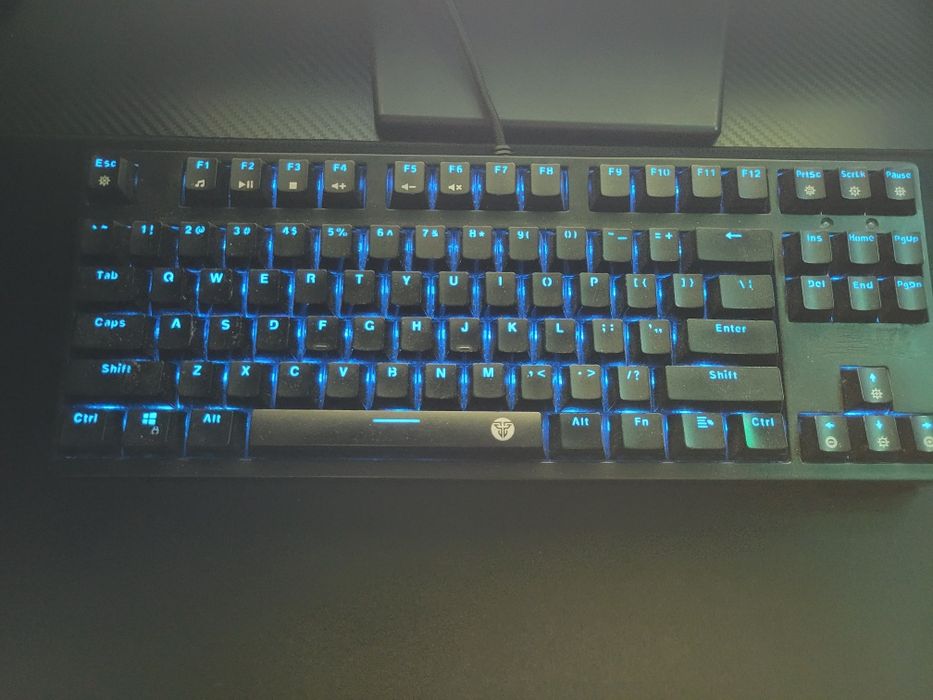 Продам игровой компьютер в комплекте