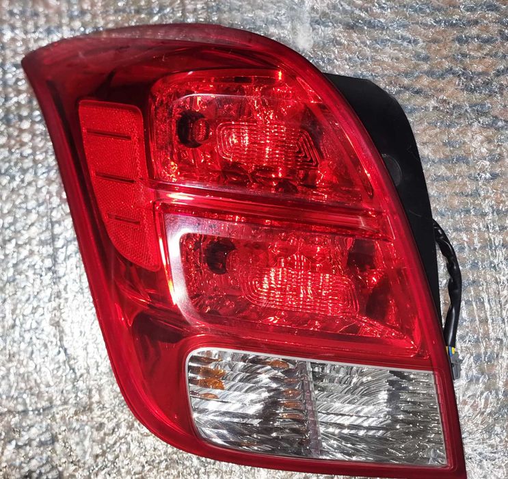 Комплект Chevrolet Tracker 1 орқа фаралар, оригинал MADE IN USA