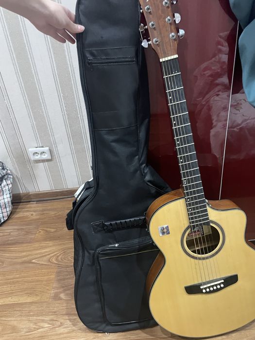 Гитара , купила 4-5 месец назад