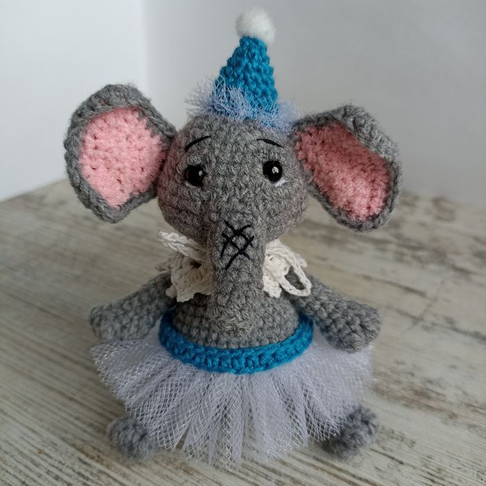 Игрушка вязаная.