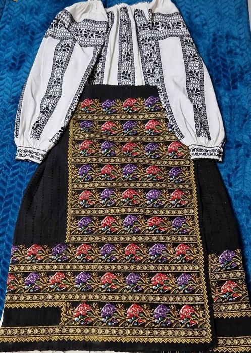 Costum popular,  ie autentică veche,  fota