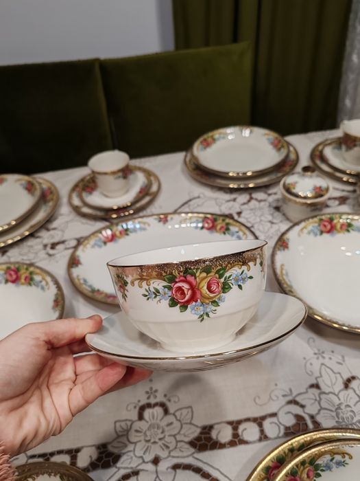 Serviciu de masa și ceai/ cafea