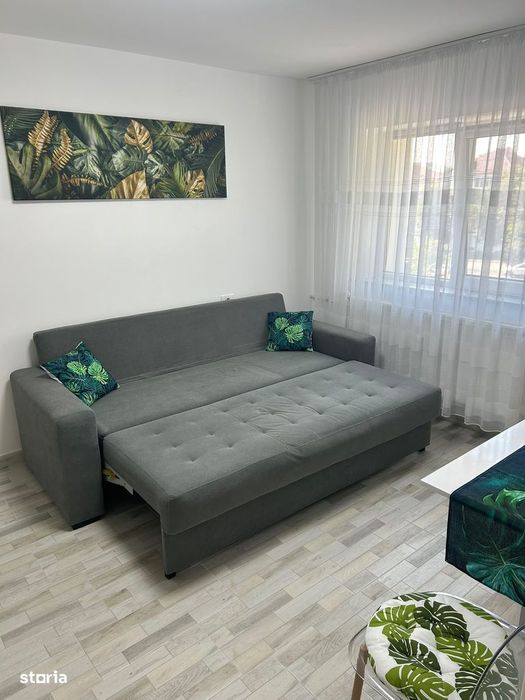 Închiriez garsonieră, modernă, zonă liniștită.