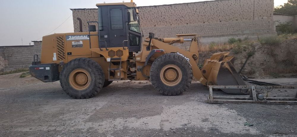 Фронтальный погрузчик XCMG ZL50GN