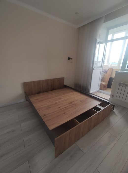 Двухспальная кровать