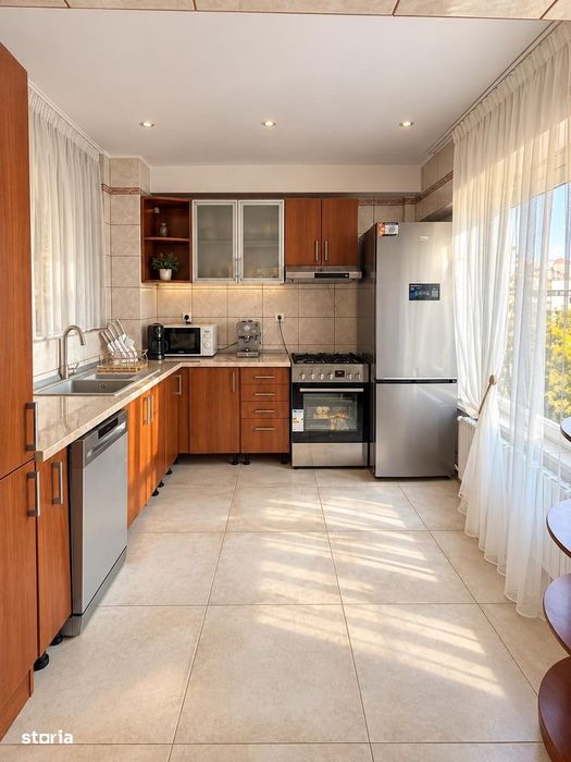 Calea Floreasca , Lux , Nou renovat , 4 camere
