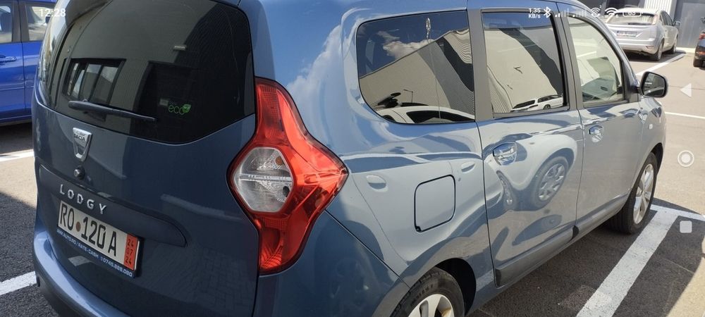 Vând Dacia Lodgy