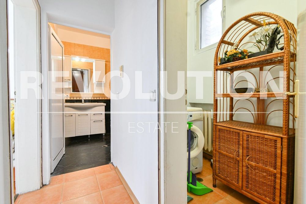 Дава се под наем Тристаен апартамент в София, Лозенец - 122 кв.м за 900 € - Снимка #11