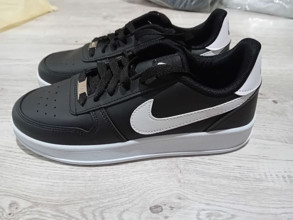 Adidasi unisex 145 lei