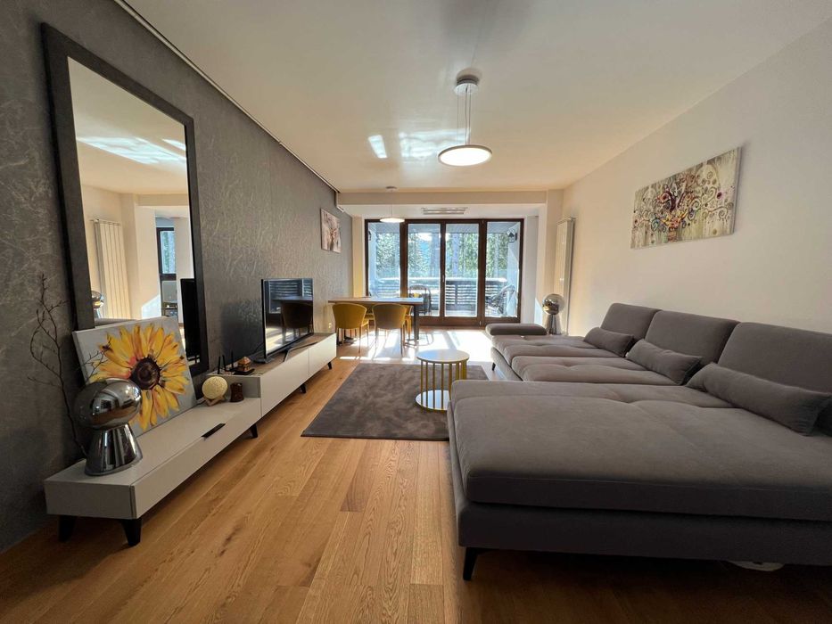 Apartament cu terasă, liniște și vedere spre pădure – Predeal