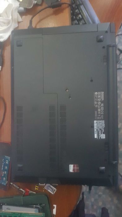 Ноутбук B50-70 В отличном состоянии.