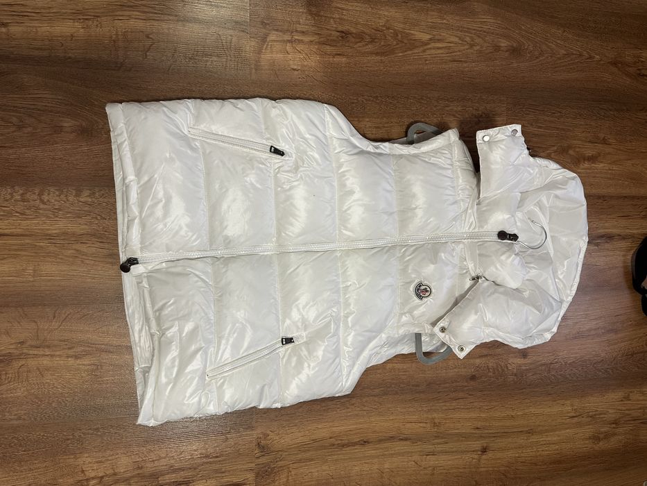 Vesta moncler