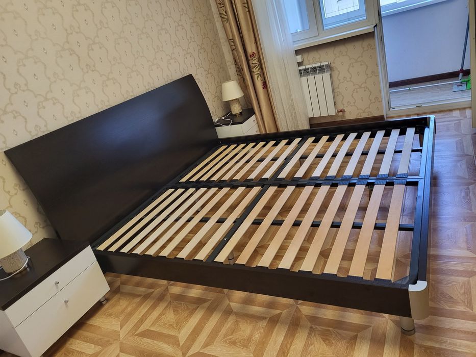 Двуспальные кровати с матрасами 200х160