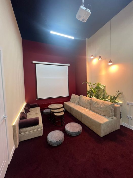 Диваны, мобильные конструкции,