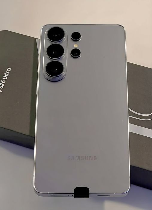Samsung Galaxy S26 Ultra (512GB) - цвят Silver Shadow (сребърен), фабрично запечатан
