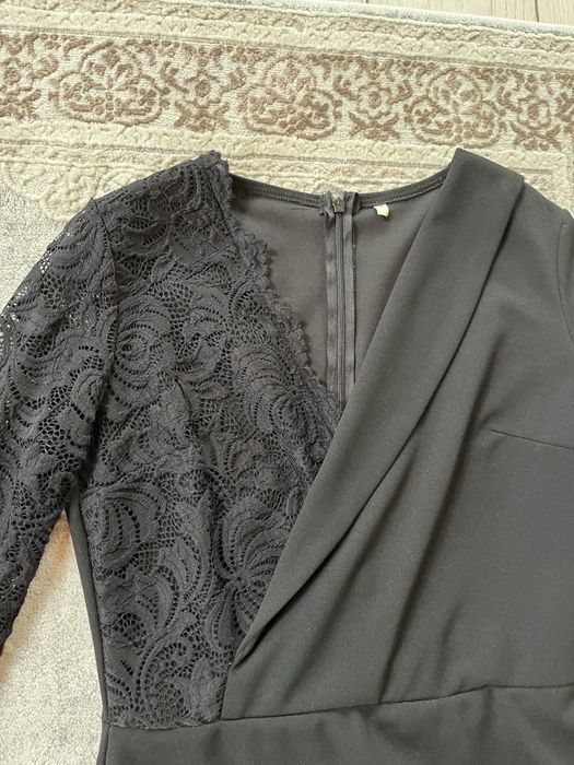 Rochie neagră parte peste parte